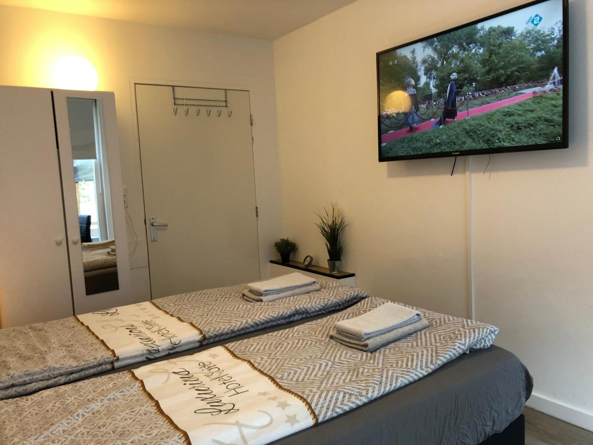 Luxe Wellness Apartment Apeldoorn With Jacuzzi And Sauna Exterior photo