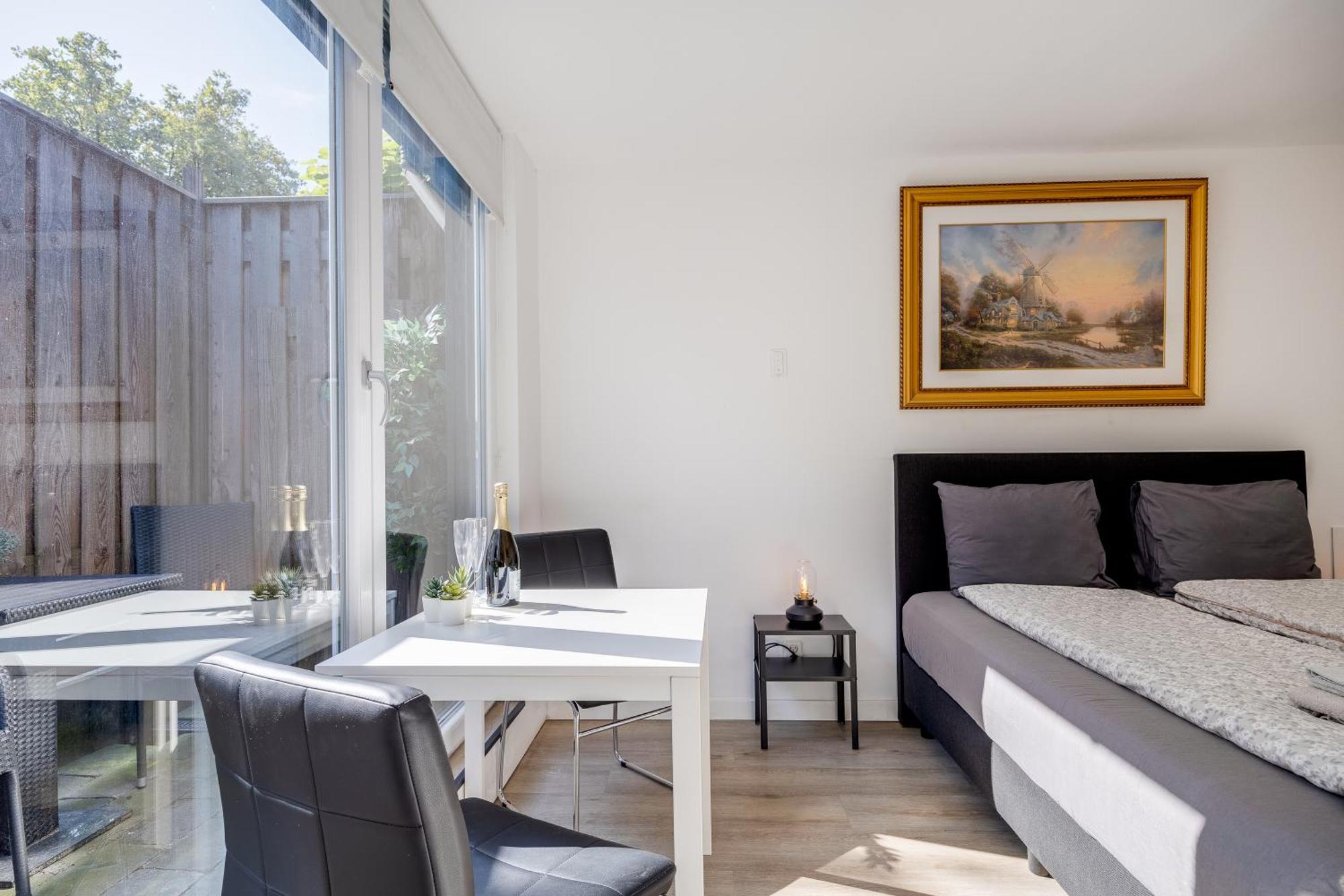 Luxe Wellness Apartment Apeldoorn With Jacuzzi And Sauna Exterior photo