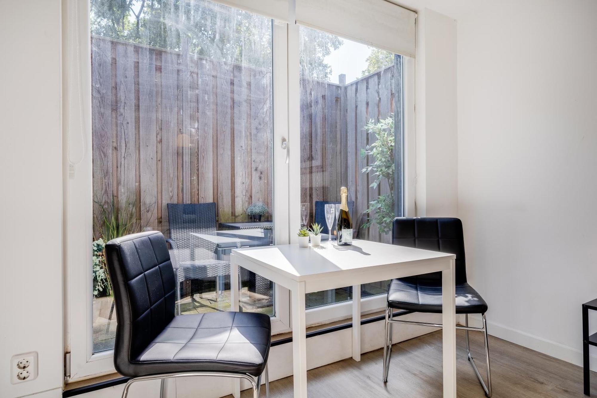 Luxe Wellness Apartment Apeldoorn With Jacuzzi And Sauna Exterior photo