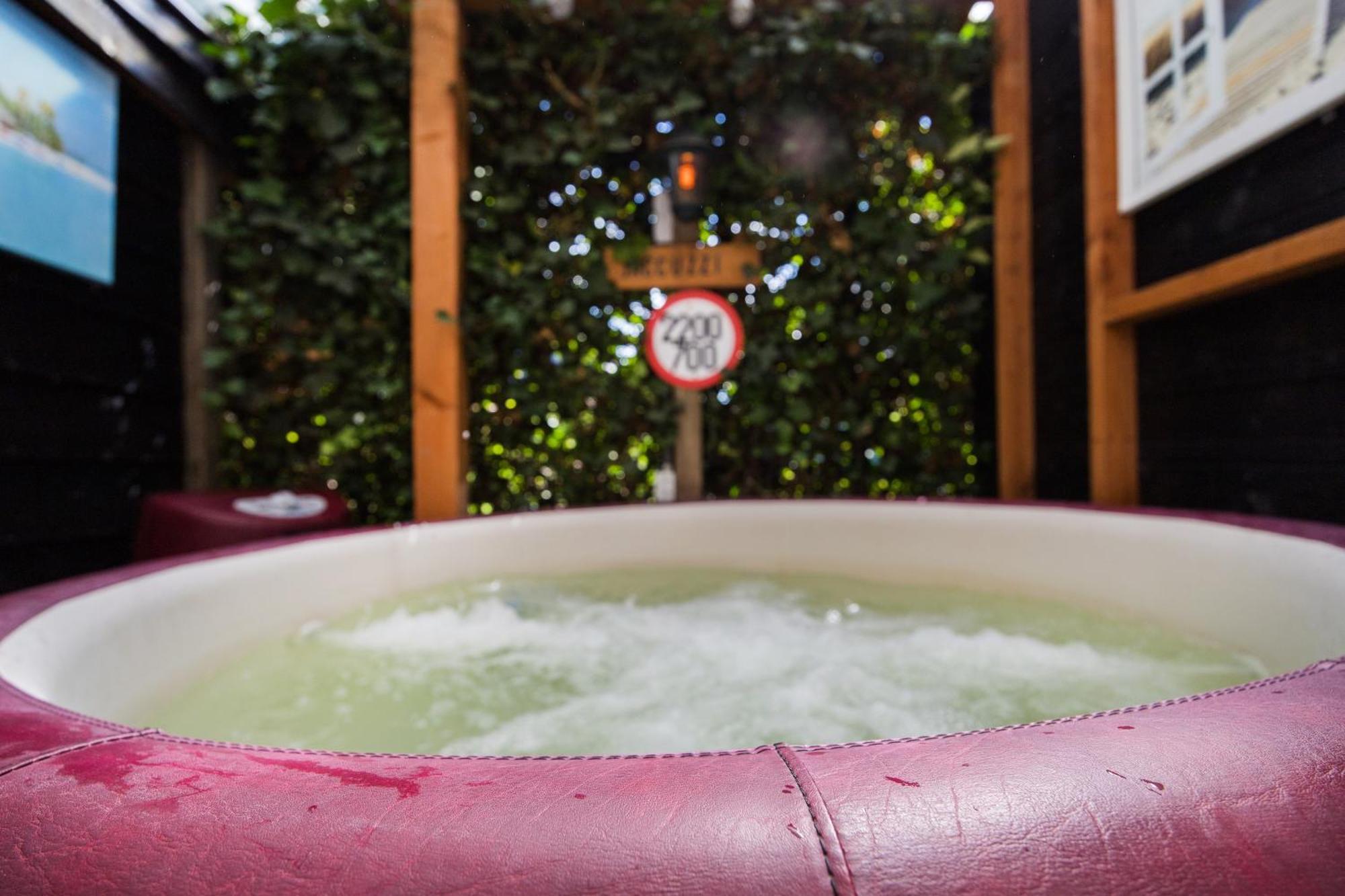 Luxe Wellness Apartment Apeldoorn With Jacuzzi And Sauna Exterior photo